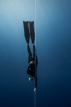 freediver free immersion descend